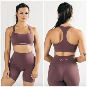 Alphalete pulse balance sports bra